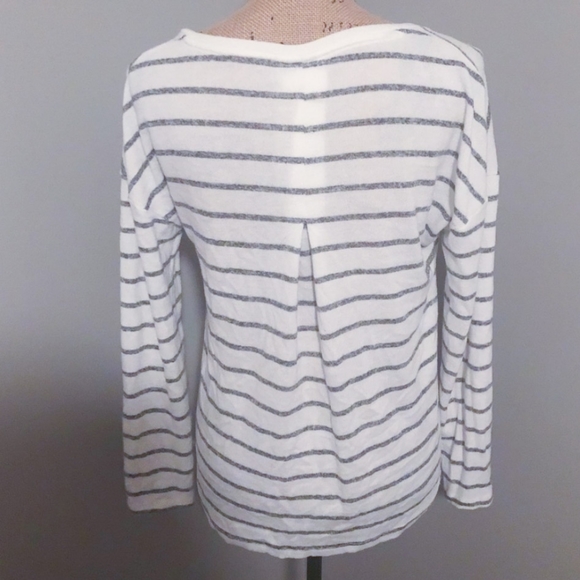 A New Day Women's White and Gray Striped V Neck Long Sleeve Sweater Size XL - Picture 8 of 12